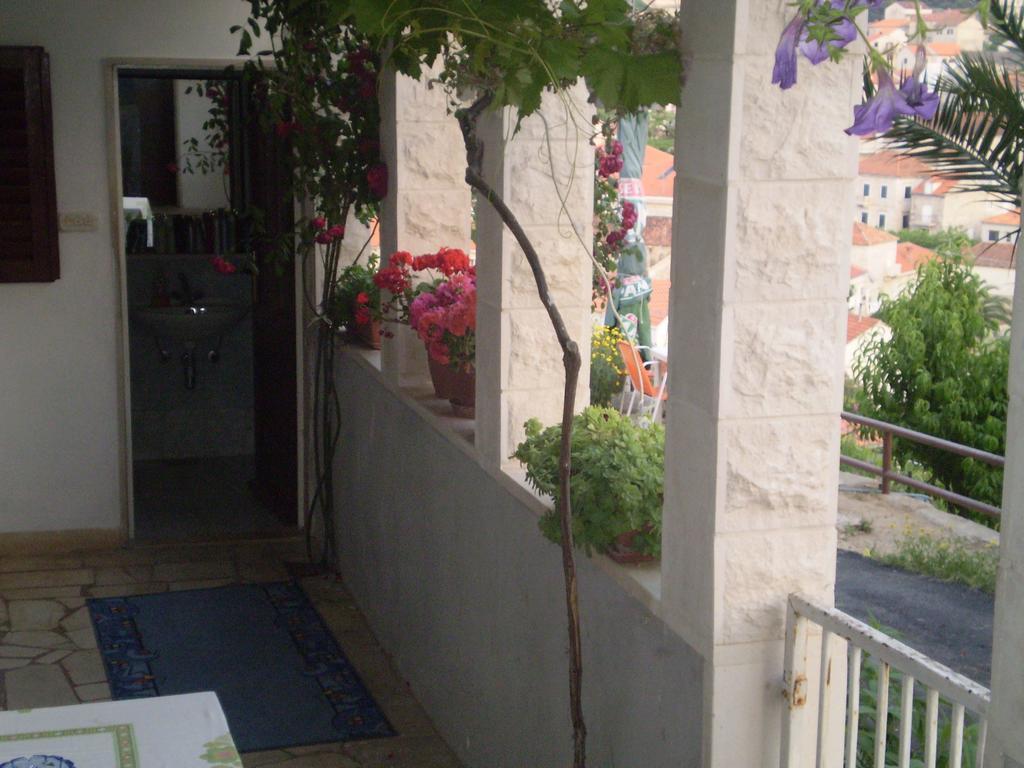 Apartments Nikola Pucisca Extérieur photo