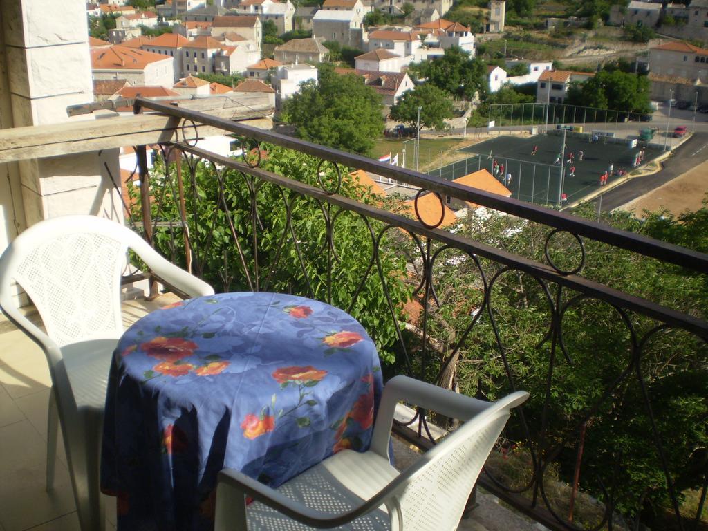 Apartments Nikola Pucisca Extérieur photo